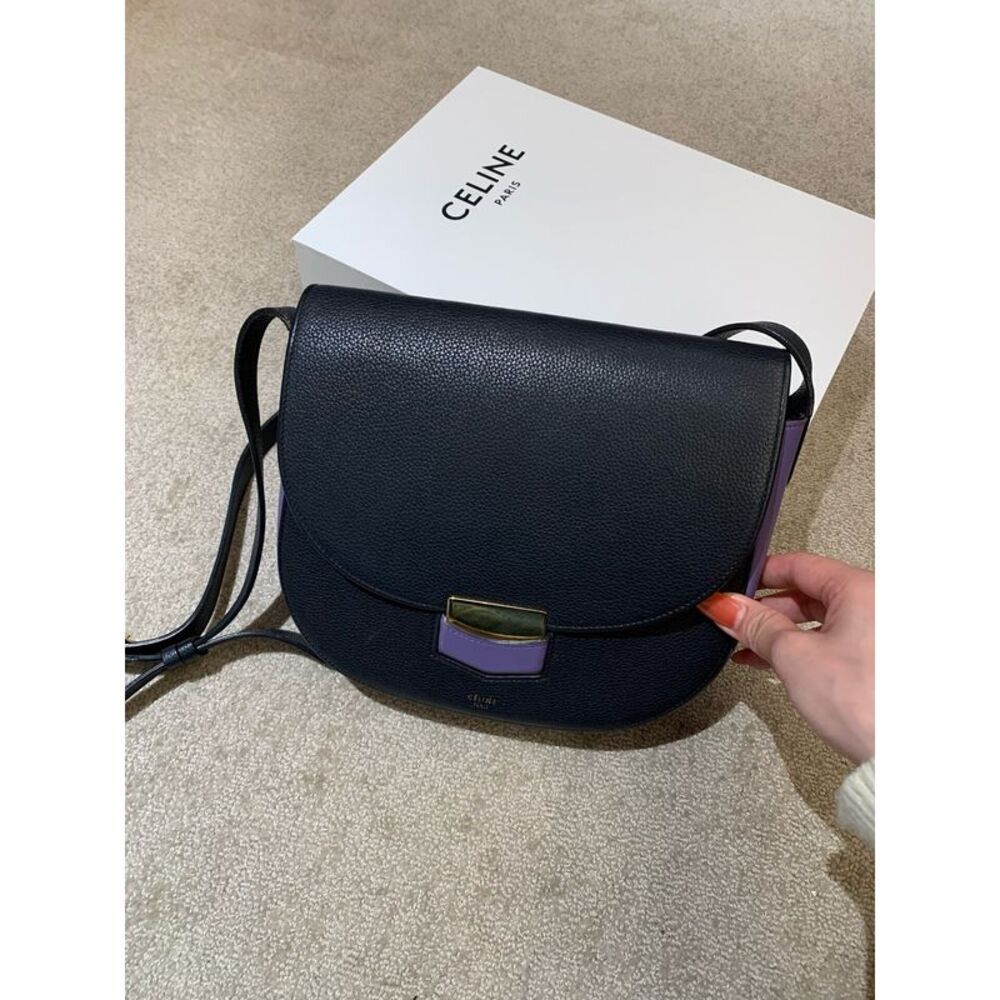 Celine Women Pre-Loved Bag Very Good Condition